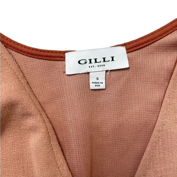 Gilli Surplice Faux Wrap Style Short Sleeve Romper in Salmon Size Small - Picture 14 of 15